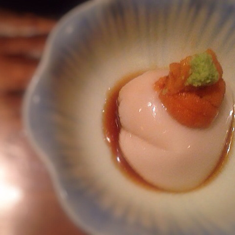 生雲丹をのせた胡麻豆腐(夕月)