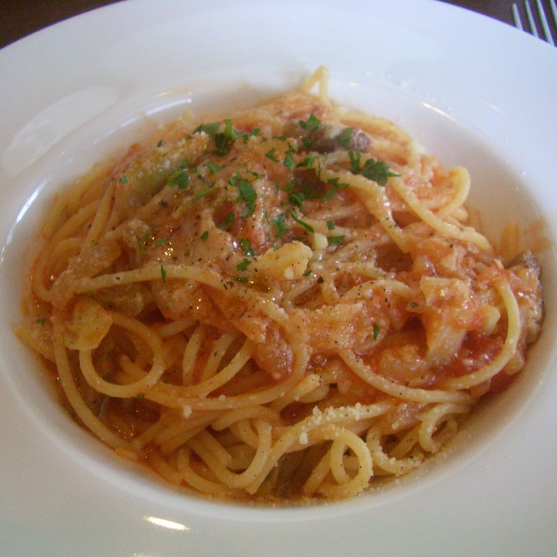 Pranzo 本日のランチ（自家製パンチェッタとキャベツのアラビアータ）(il luogo di TAKEUCHI)