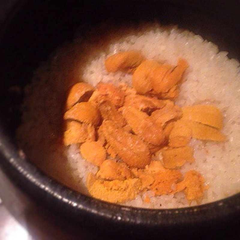 土鍋のごはん  生雲丹(夕月)