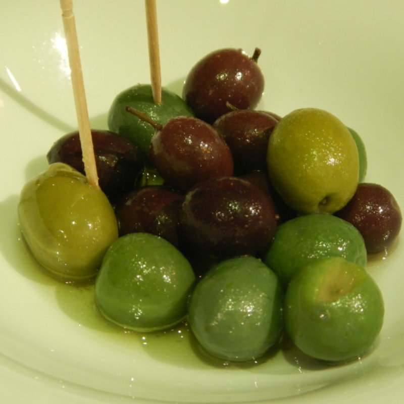 種付オリーブのマリネ(吉祥寺 ザ パッション)