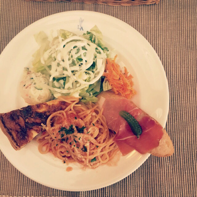 ランチプレート(ラパン・アジル )