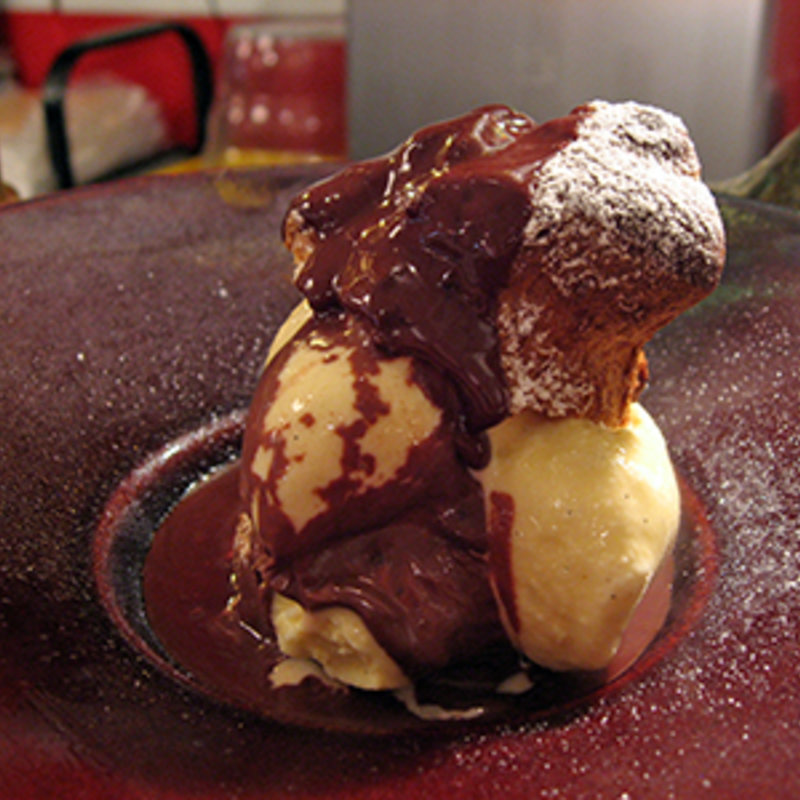 シューアイスのプロフィットロール(ブラッスリー・アルティザン)