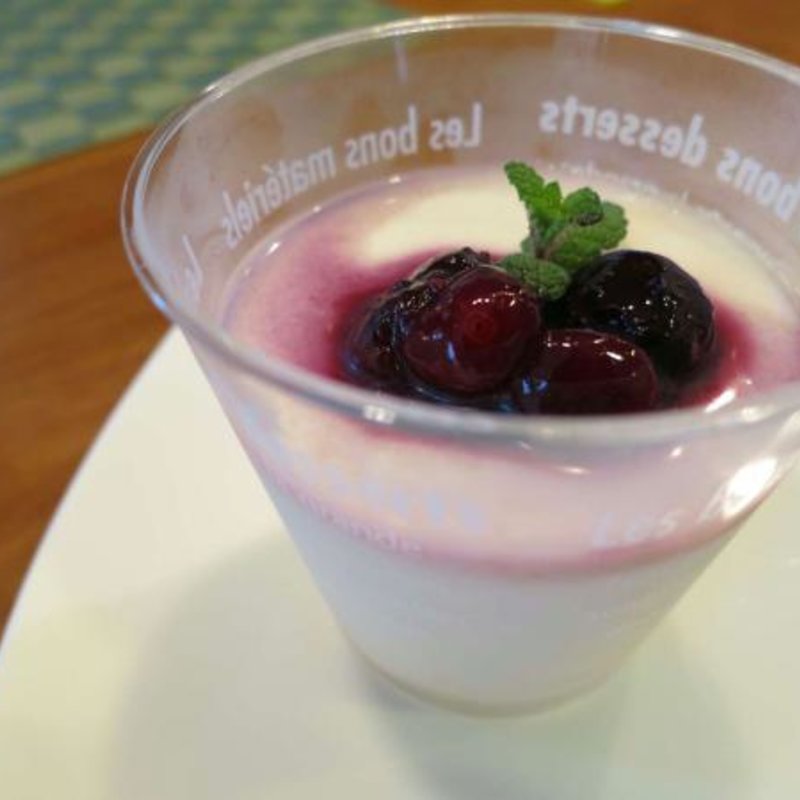 なめらか杏仁豆腐(御菓子屋　コナトタワムレル)