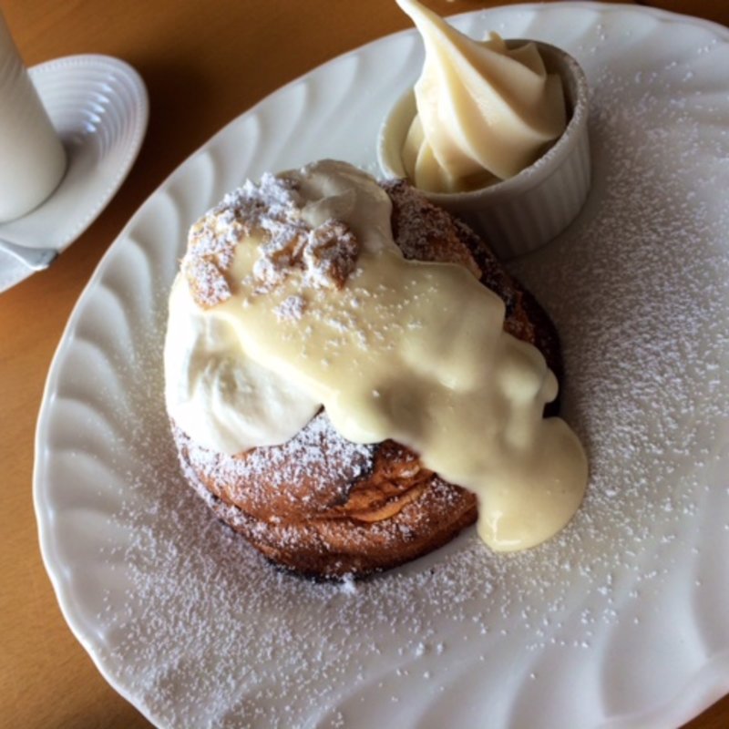 ショコラのパンケーキ（ドリンク付き）マカダミアナッツクリーム(コーヒーハウス ショコラ )