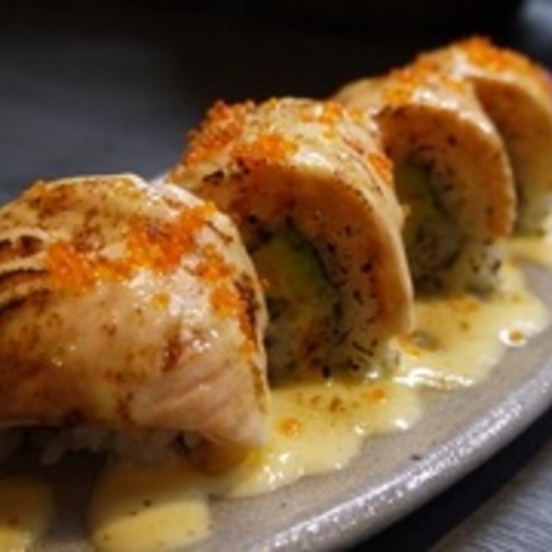 炙りサーモンロール(katsu-ya （カツヤ）)