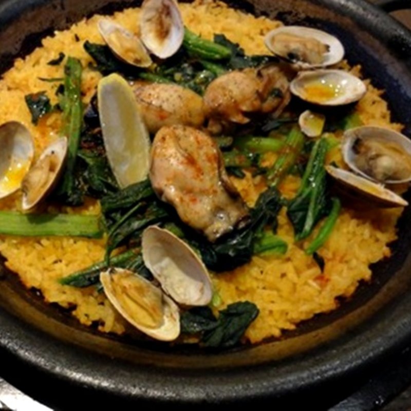 牡蠣とほうれん草のパエリアランチ(BARRIO人形町)