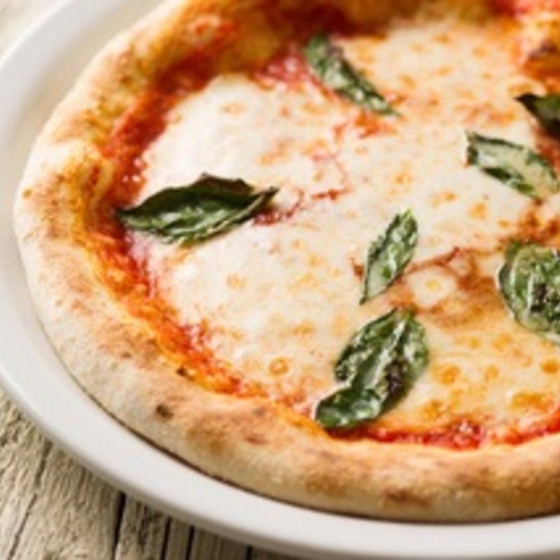 モッツァレラチーズとバジルのマルゲリータ(ワールドキッチン （WORLD KITCHEN）)