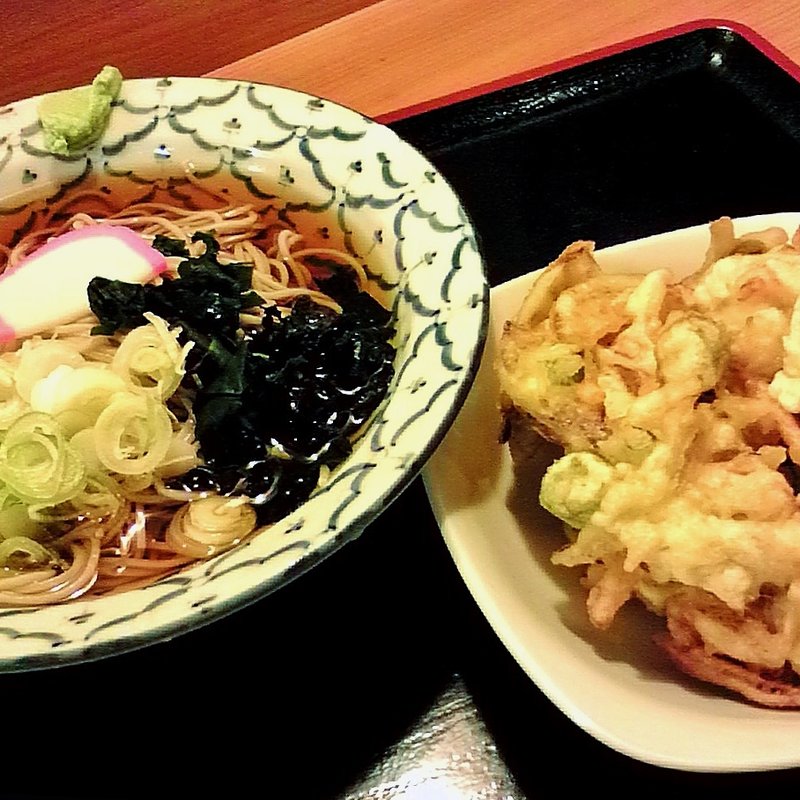 冷やし蕎麦かき揚げ(しっかり八兵衛)