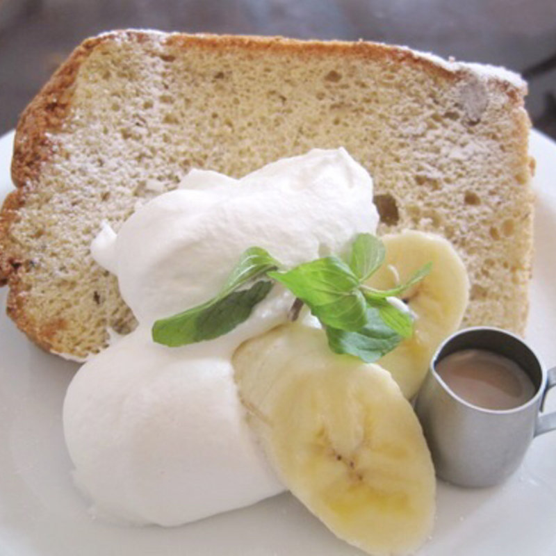 バナナとてもくるみのシフォンケーキ(quatre cafe （キャトルカフェ）)