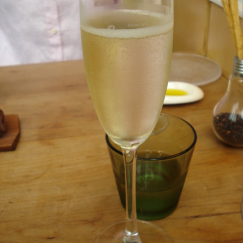 シャンパン(イル ギオットーネ ディ ピュー)