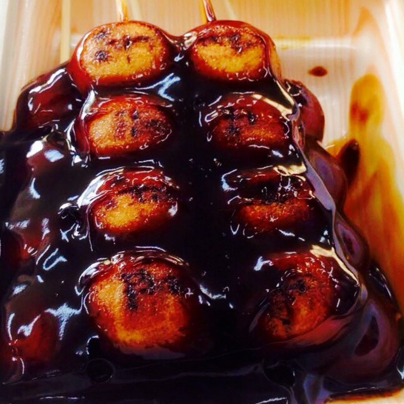 種次郎団子（黒みつ味・1本）(伊勢おかき本舗 )