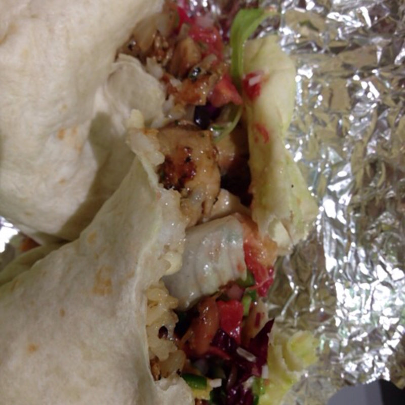 ハーブチキンブリトー(ウムウム グッドブリトーズ！丸ビル店)