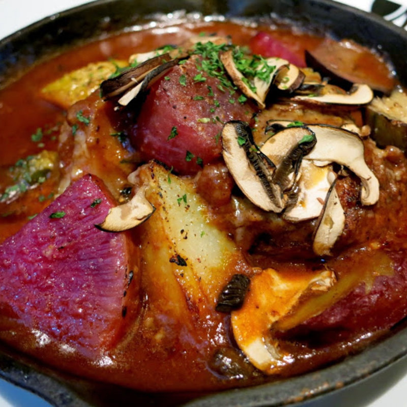 鉄板煮込みハンバーグと十勝マッシュルーム(AW ・ELEMENTS （エーダブリューエレメンツ）)