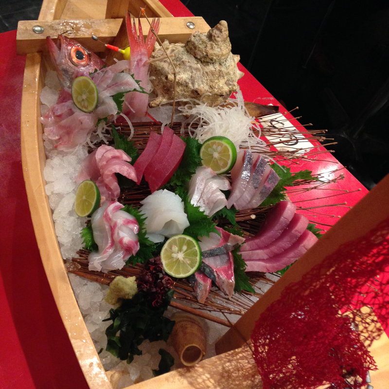 舟盛り(神戸海鮮居酒屋 三ノ宮高架下市場)