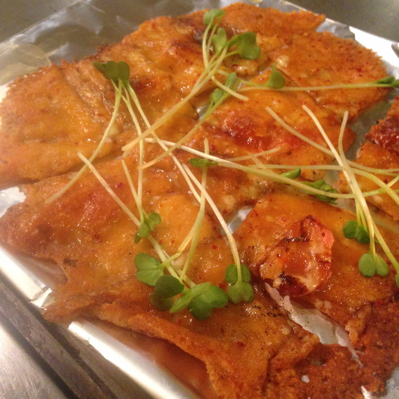 チーズパリパリ焼き(鉄板焼屋 人生の楽園 （じんせいのらくえん）)