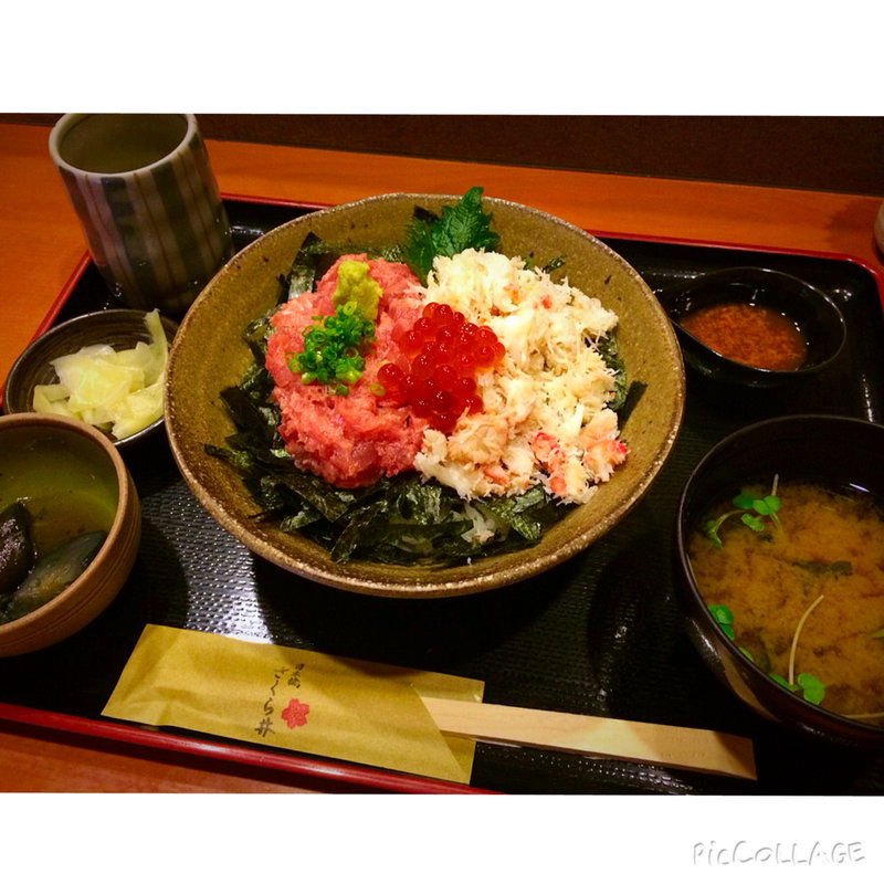 ずわい蟹中落ち丼(さくら井 （さくらい）)