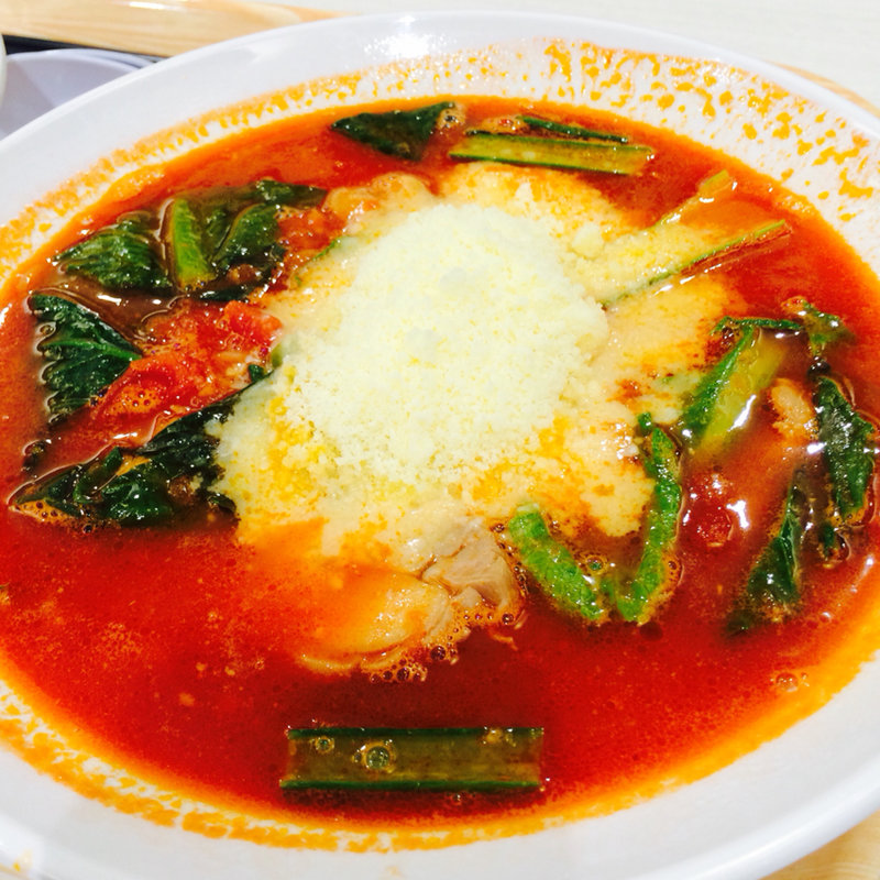 太陽のチーズラーメン(太陽のトマト麺西新井店)