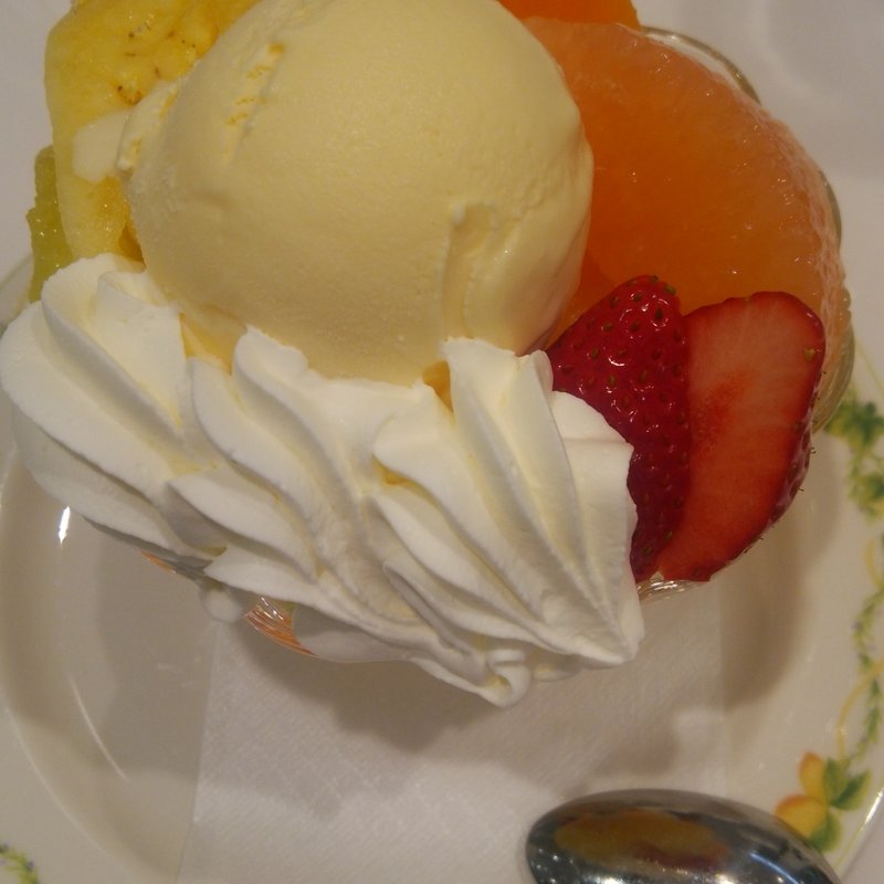 プリンアラモード(パティスリー銀座千疋屋 イオンモール店)