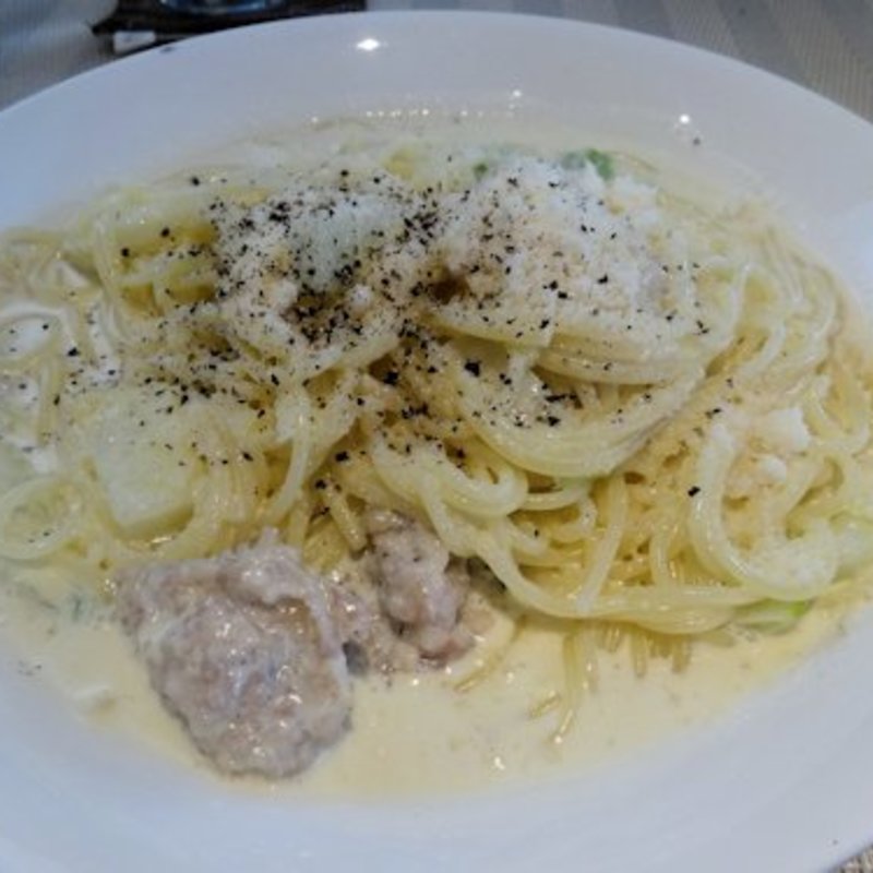 鶏ダンゴと白菜のクリームソース(ボナエリ)