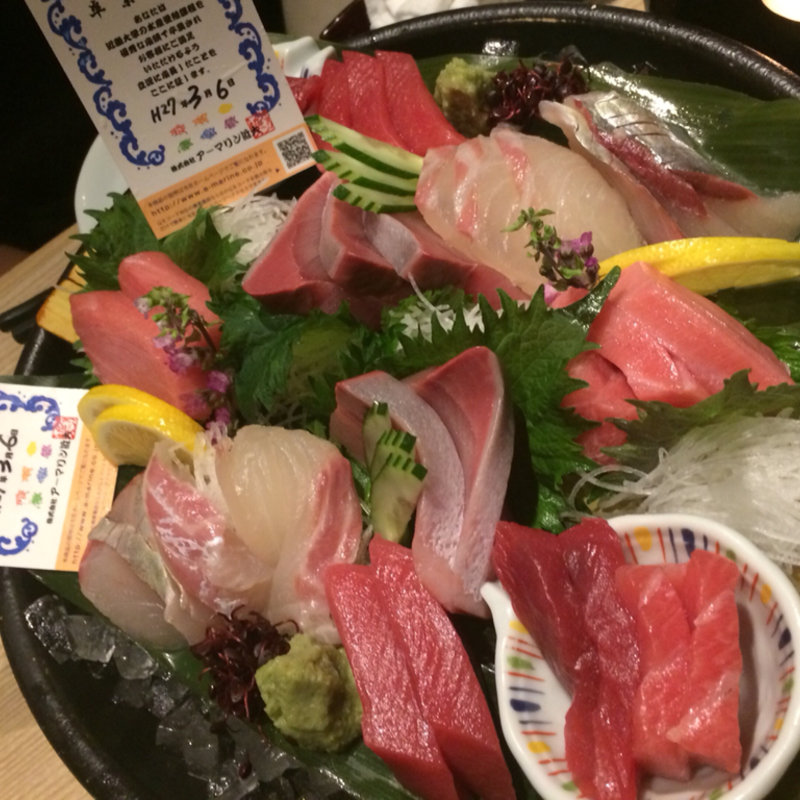 近大マグロと選抜鮮魚のお造り盛り 各5貫(近畿大学水産研究所 グランフロント大阪店)