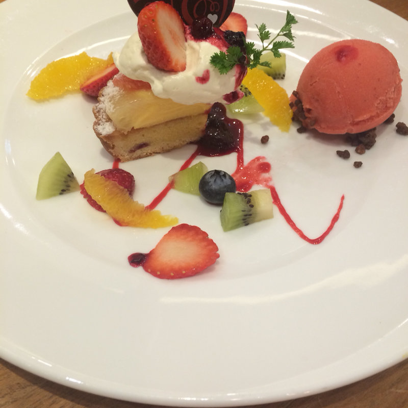 ケーキセット(ラ テラス カフェ エ デセール （La Terrasse Cafe et dessert）)