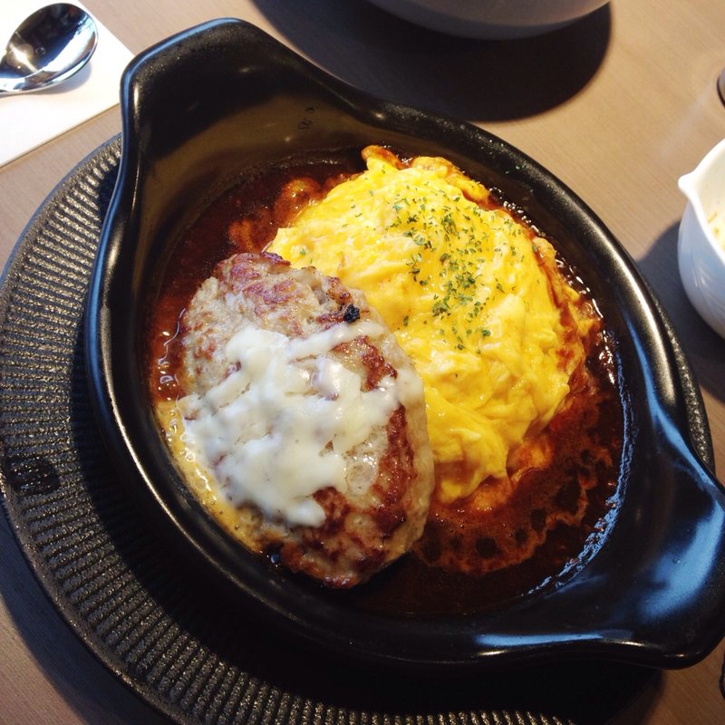 オムライスバーグディッシュ(びっくりドンキー 高田馬場店)