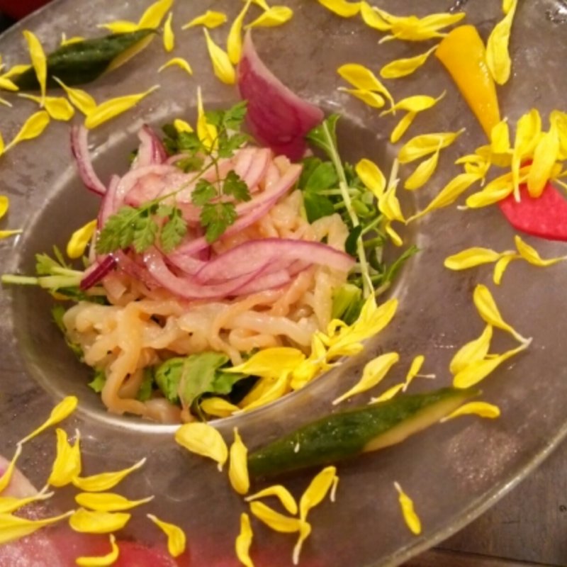 くらげサラダ(俺の揚子江 銀座4丁目)