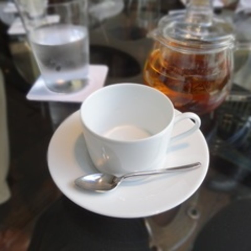 ダンヒルセレクトティ(ダイニングバー アクアリウム)