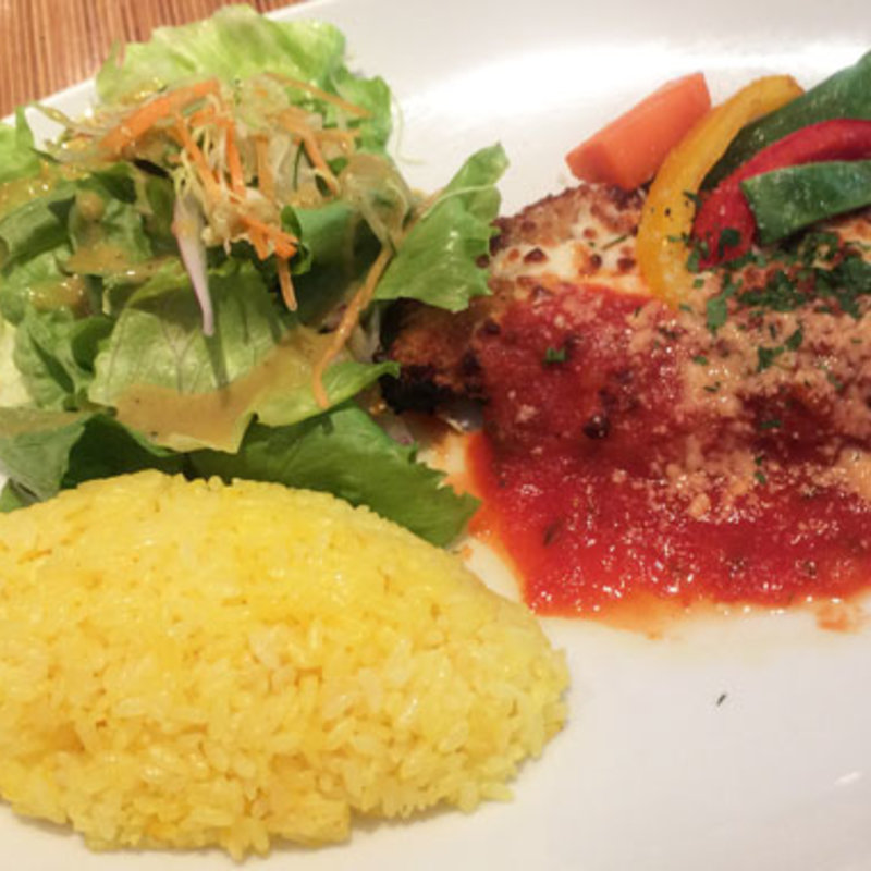 豚ロースカツレツ　モッツァレラチーズ焼き(hiki cafe／ヒキカフェ)