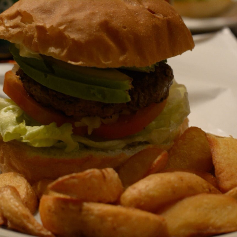 アボカドハンバーガー(Center 4 hamburgers)