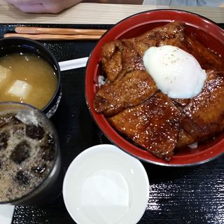 ぶたたま丼(トンテキ ぶたを ららぽーと豊洲店)