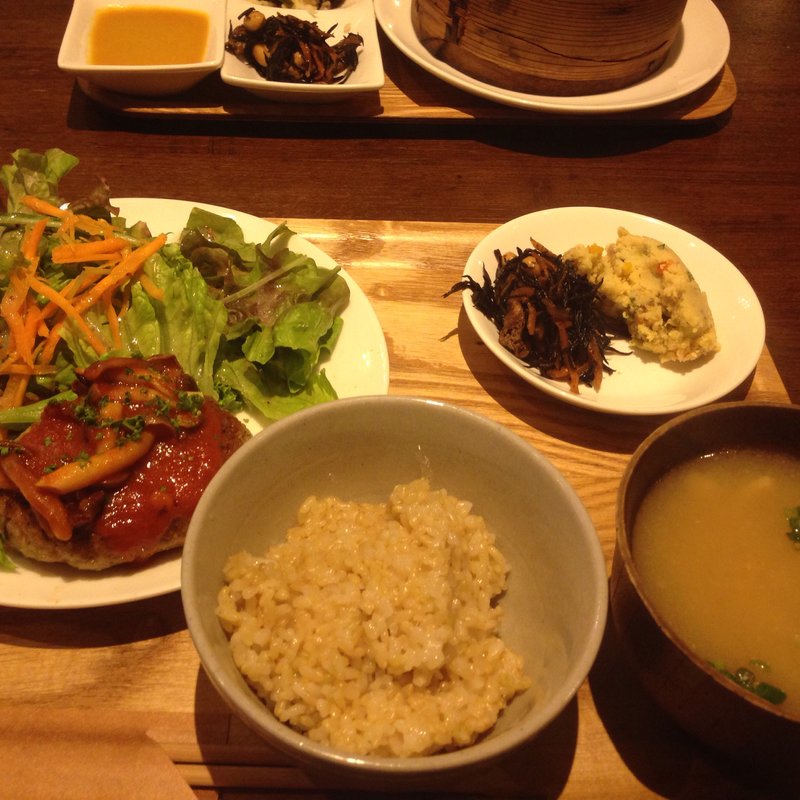 豆腐ハンバーグのセット(トライシクルカフェ)