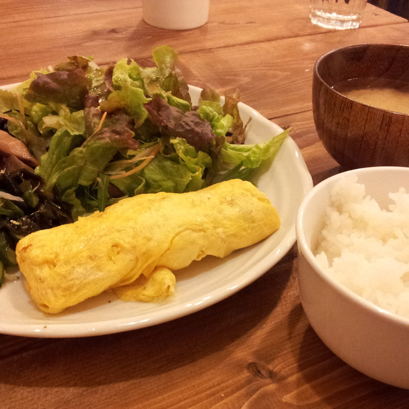 出し巻き卵と小鉢のごはんセット(たまゆらん )