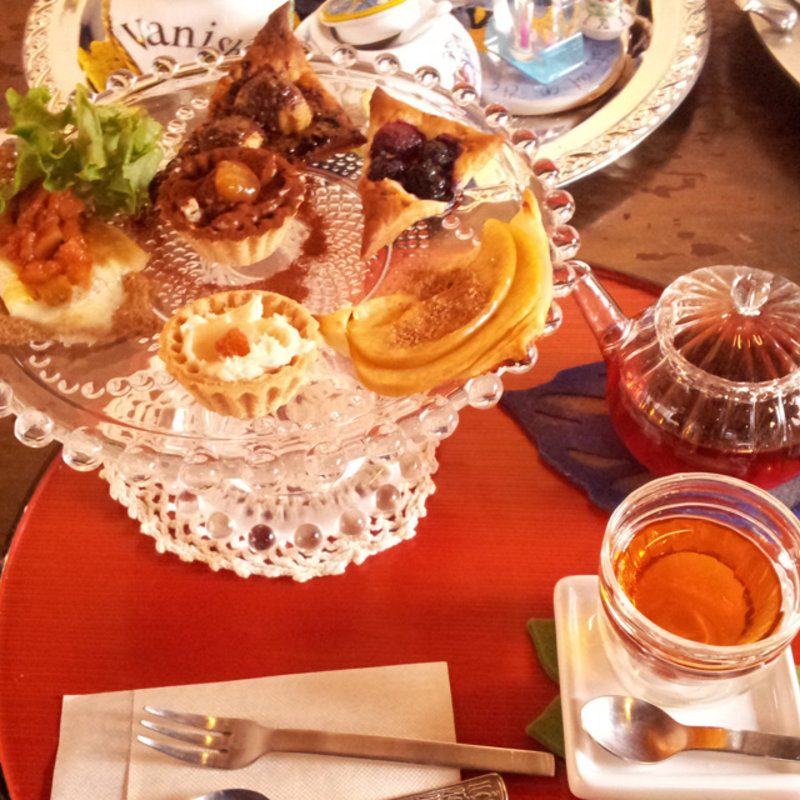 卯晴アフターヌーンティセット(町家紅茶館 卯晴 （マチヤコウチャカン ウハル）)