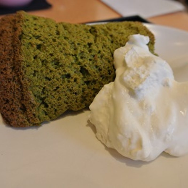 抹茶のシフォンケーキ　(TO-FU CAFE FUJINO)