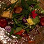 花とハーブのフレグラサラダ