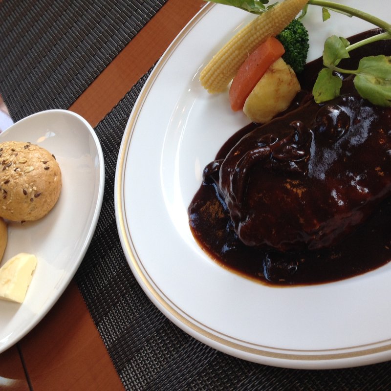 カマヤのハンバーグ(ALWAYS カマヤ)