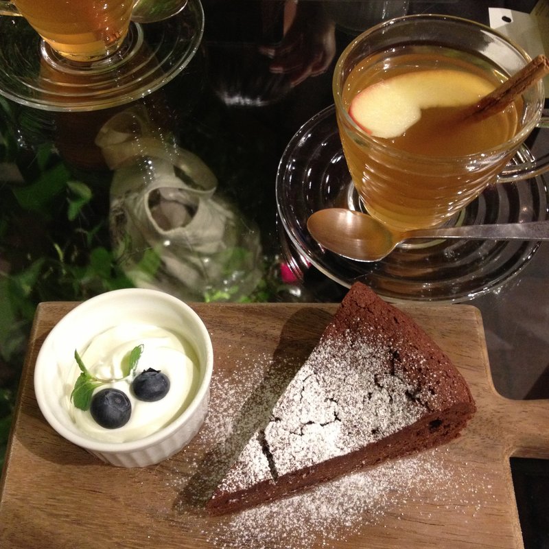 ガトーショコラ(青山フラワーマーケット ティーハウスアトレ吉祥寺店)