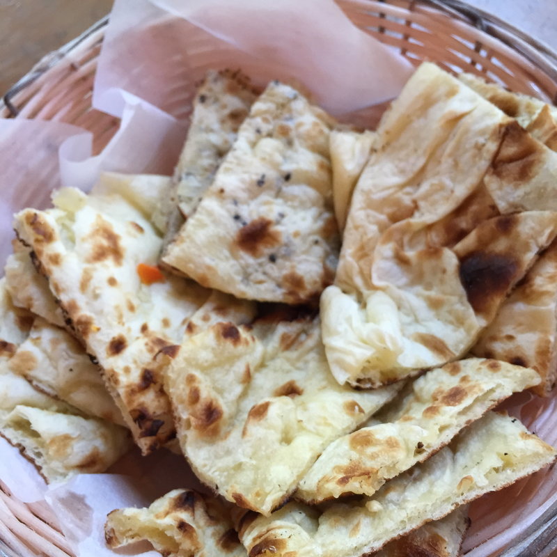 4種のナン(シャンティ)