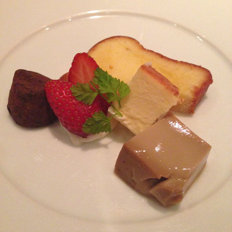 デザート盛り合わせ(カメリーノ )