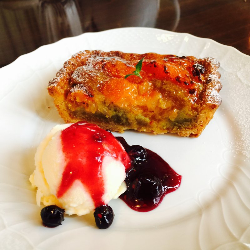 グレープフルーツとピスタチオのタルト(CAFE FACON （カフェ ファソン）)