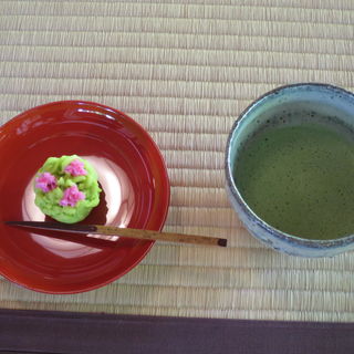 抹茶と美鈴の季節の生菓子(喜泉庵)