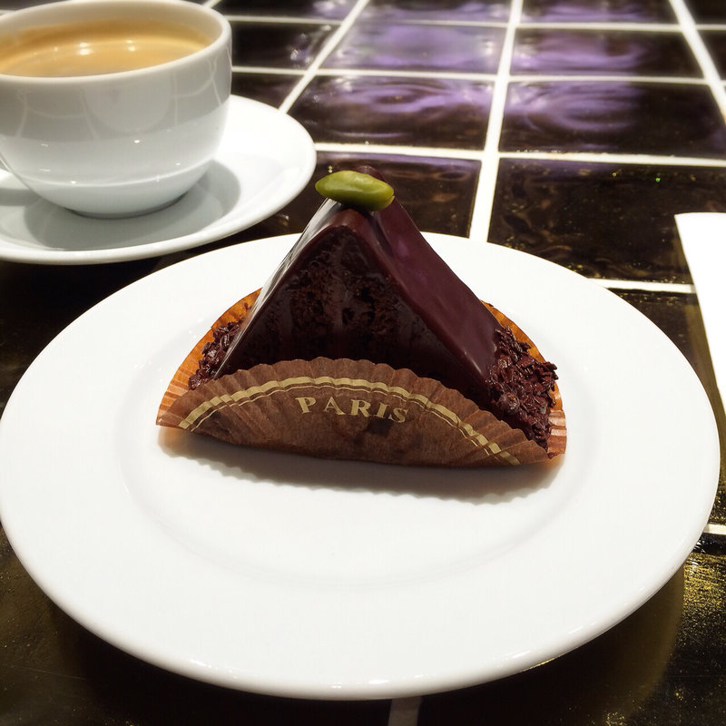 ピラミッド(ジャンポールエヴァン)