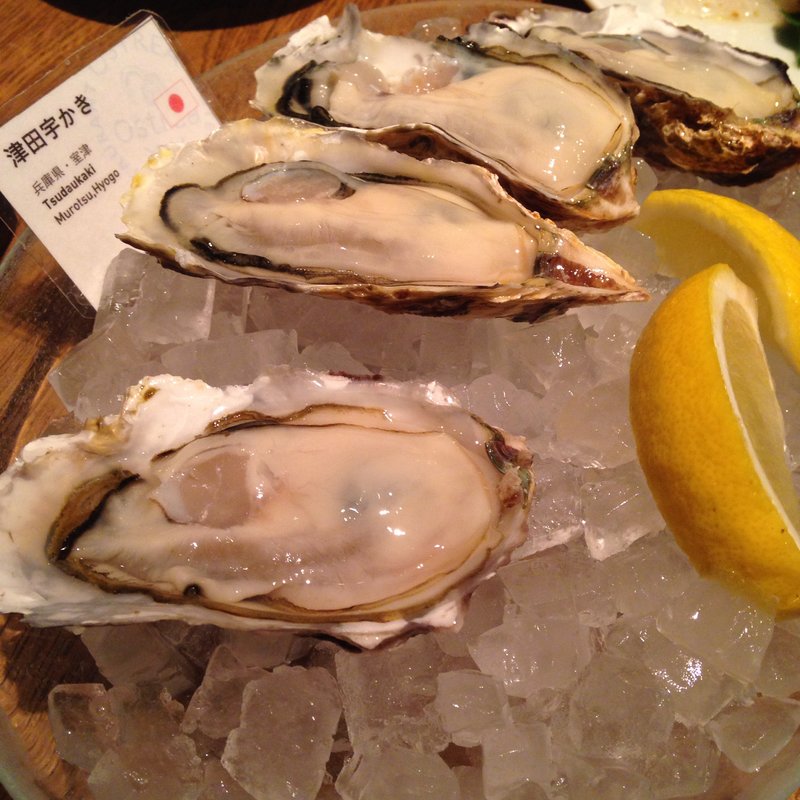 津田宇かき(オイスターバー＆レストラン オストレア銀座コリドー通り店 Ostrea oyster bar & restaurant)