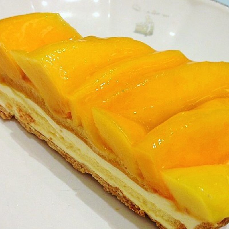 ホワイトチョコとマンゴーのタルト(キル フェ ボン グランメゾン銀座 （Qu'il fait bon）)