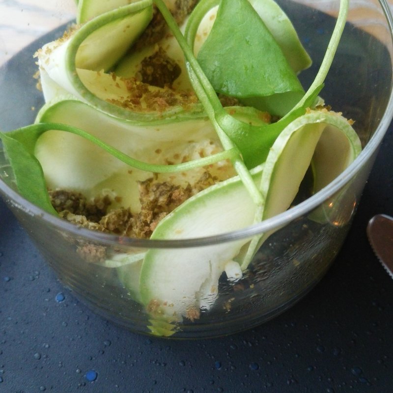 おまかせコース（丸ズッキーニとグリーンオリーブのサラダ）(ラス)