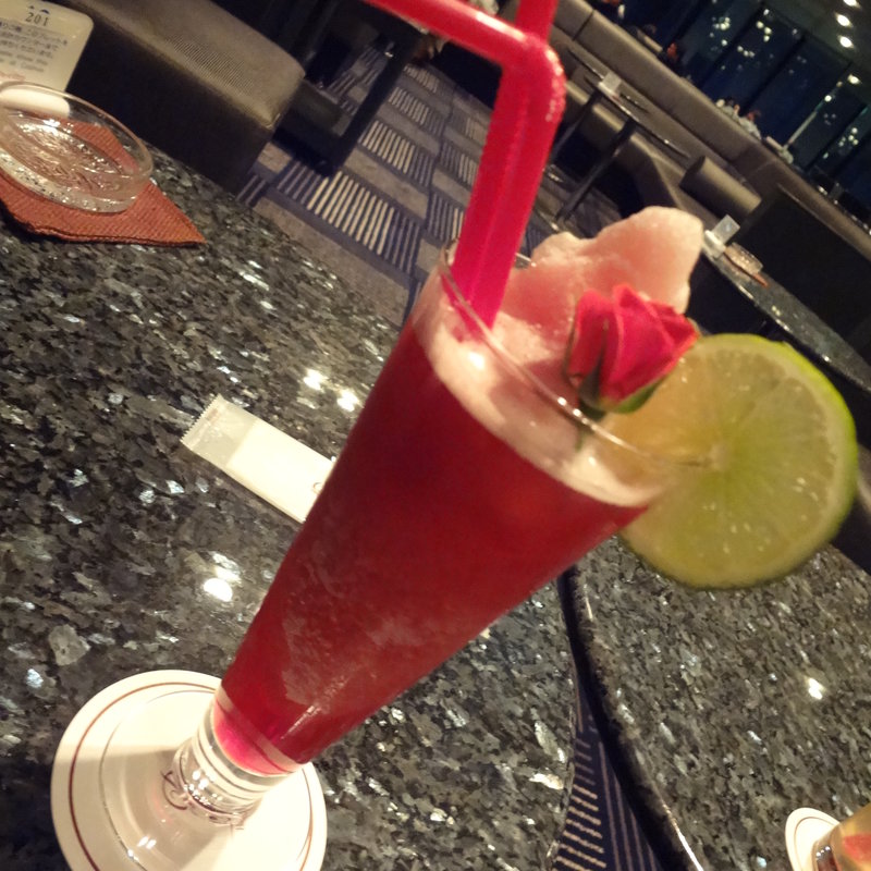 クリスマスナイトストロベリーカクテル(スカイラウンジ　トップオブオオツ)