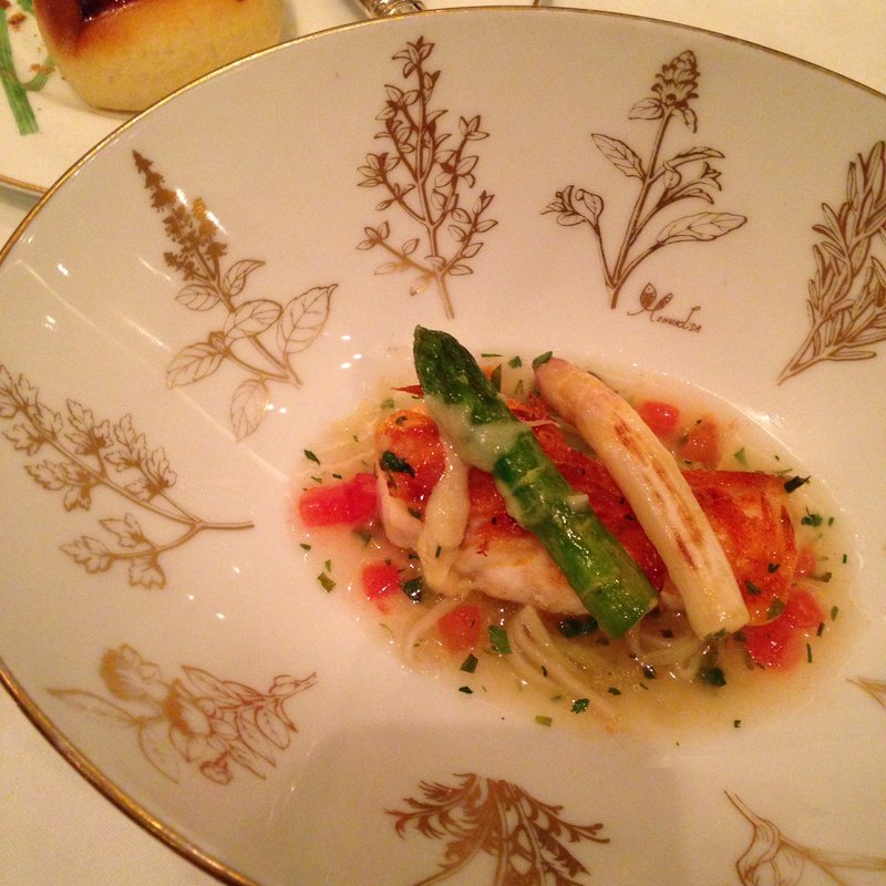 宮崎産白チョウザメの桜海老のパネ マリニエールソース(モナリザ 丸の内店)