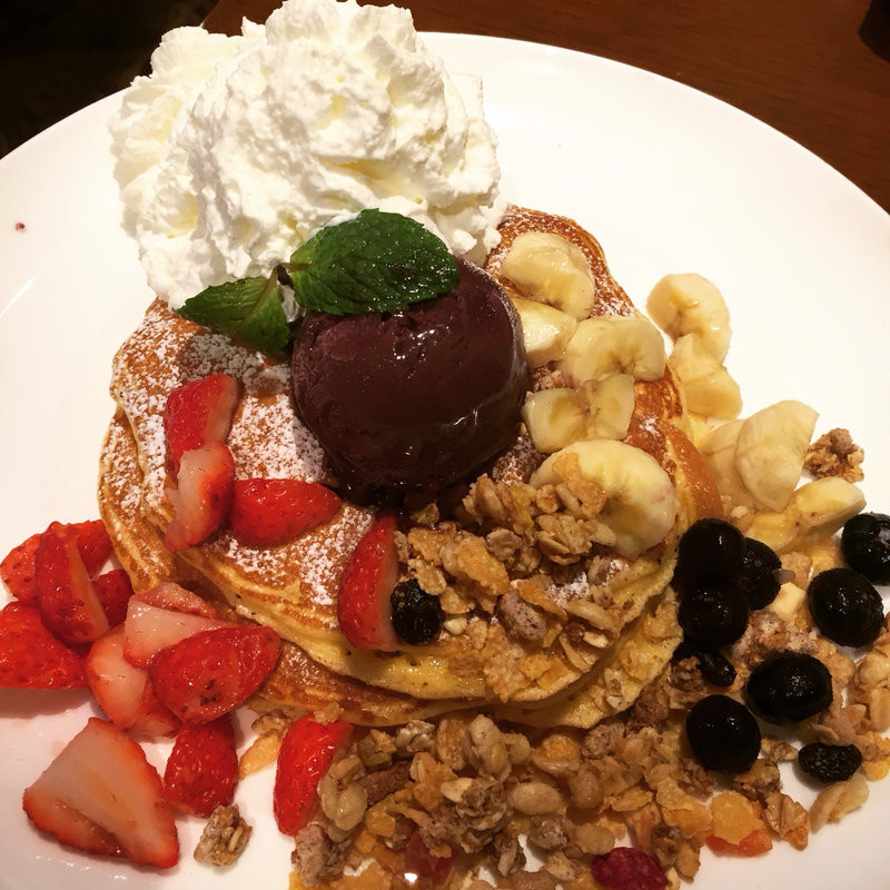 季節のパンケーキ アサイー(KUA`AINA 池袋サンシャインシティ店)