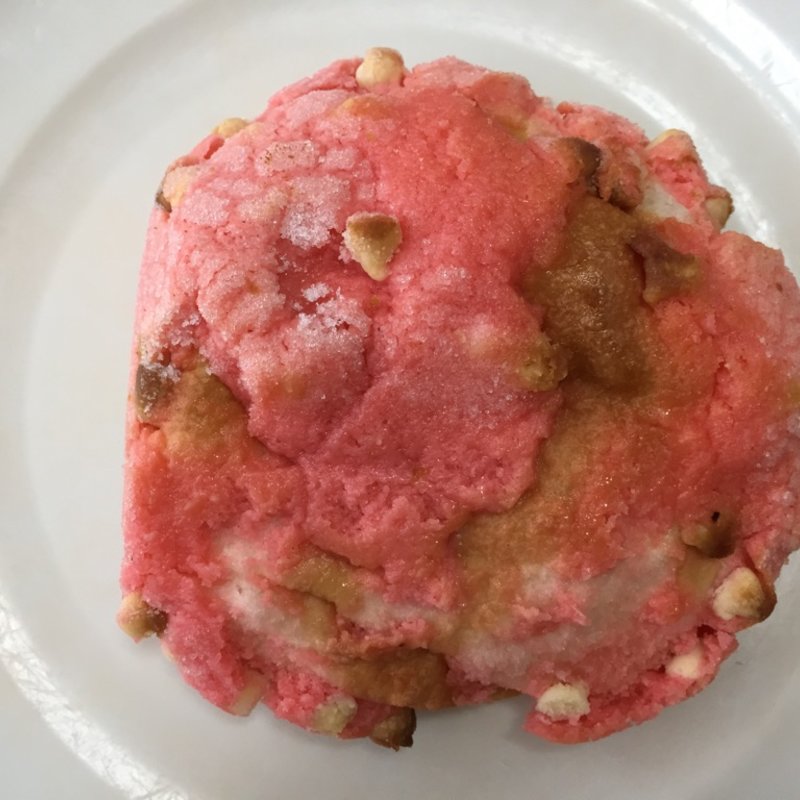 いちごメロンパン(ニッシン ベーカリー)